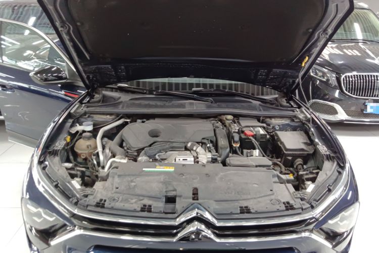 Used Citroen C5 X 2024 1.6T Traveler Extraordinary Engine Bay
