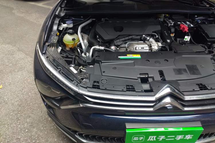 Used Citroen C5 X 2024 1.6T Traveler Extraordinary Engine Bay Right