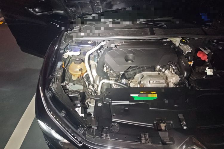 Used Citroen C5 X 2024 1.6T Extraordinary Power Engine Bay Right