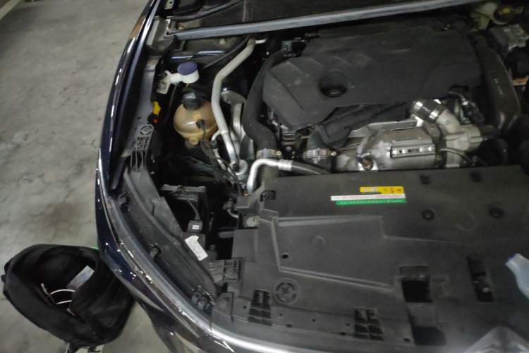 Used Citroen C5 X 2024 1.6T Extraordinary Power Engine Bay Right