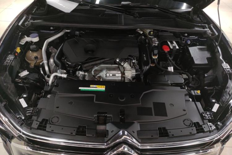 Used Citroen C5 X 2024 1.6T Traveler Extraordinary Engine Bay