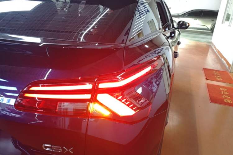 Used Citroen C5 X 2024 1.6T Enjoy the Extraordinary Exterior 3