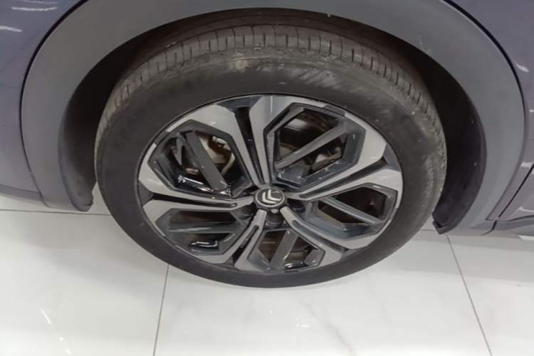 Used Citroen C5 X 2024 1.6T Traveler Extraordinary Exterior 4