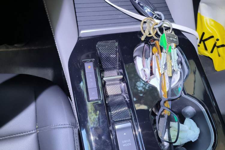 Used Citroen C5 X 2024 1.6T Enjoy the Extraordinary Gear Lever