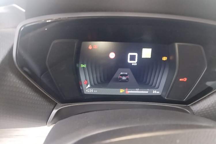 Used Citroen C5 X 2024 1.6T Traveler Extraordinary Instrument Cluster