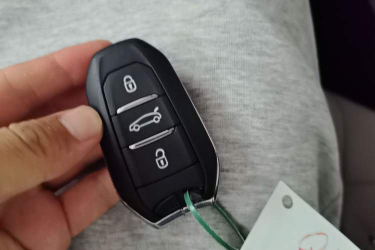 Used Citroen C5 X 2024 1.6T Traveler Extraordinary Interior 1