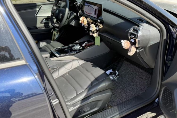 Used Citroen C5 X 2024 1.6T Extraordinary Power Interior 3
