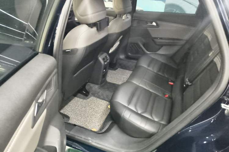Used Citroen C5 X 2024 1.6T Extraordinary Power Interior 4