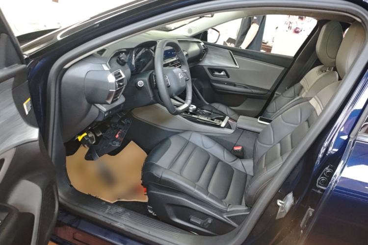 Used Citroen C5 X 2024 1.6T Enjoy the Extraordinary Left Front Seat