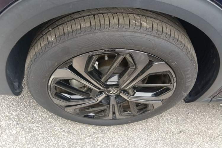 Used Citroen C5 X 2024 1.6T Traveler Extraordinary Left Front Wheel Hub