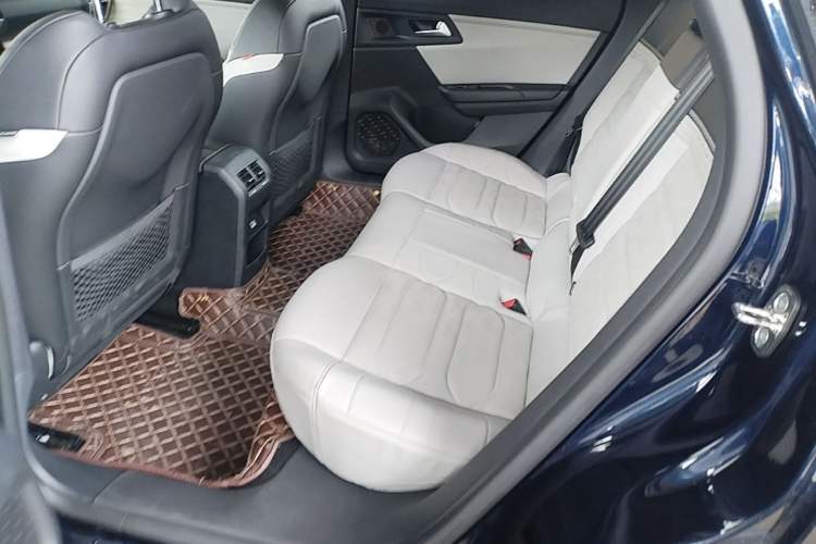 Used Citroen C5 X 2024 1.6T Traveler Extraordinary Left Rear Seat