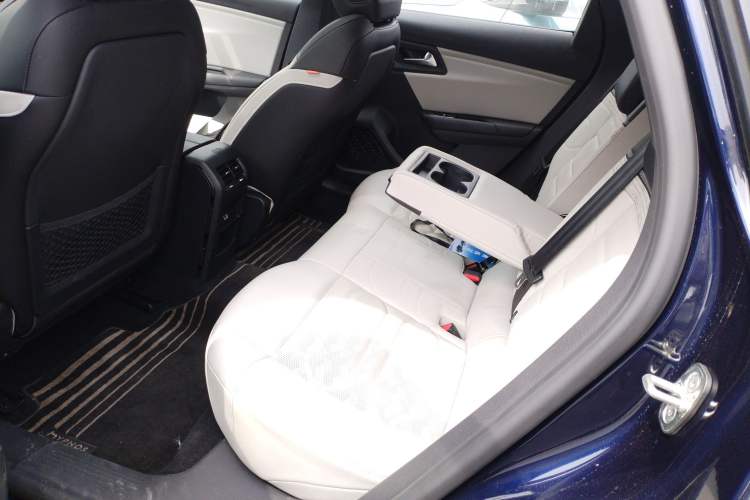 Used Citroen C5 X 2024 1.6T Traveler Extraordinary Left Rear Seat