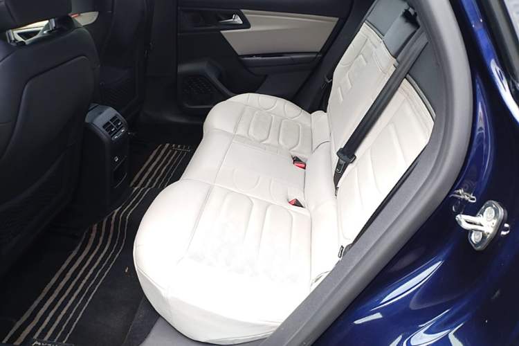 Used Citroen C5 X 2024 1.6T Traveler Extraordinary Left Rear Seat