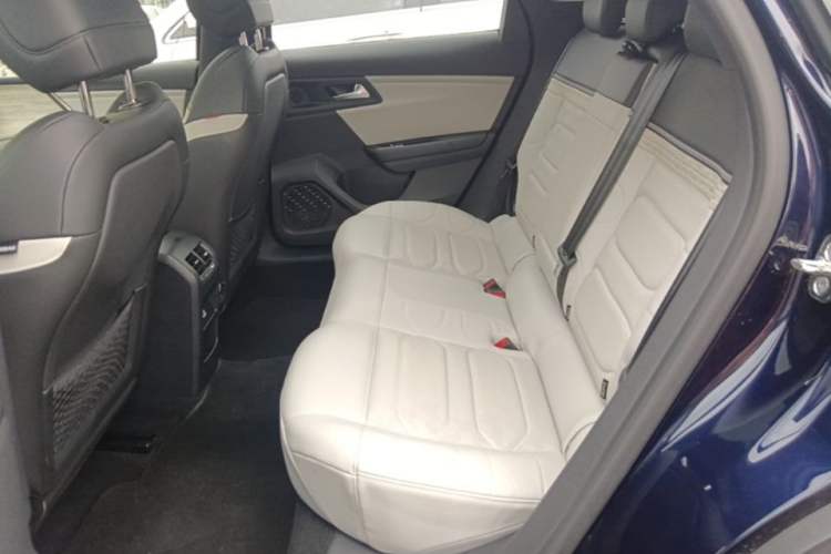 Used Citroen C5 X 2024 1.6T Traveler Extraordinary Left Rear Seat