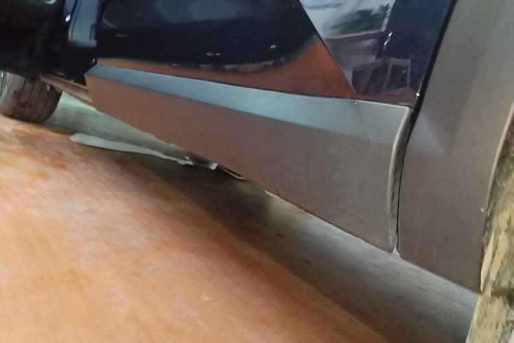 Used Citroen C5 X 2024 1.6T Extraordinary Power Left Side Sill