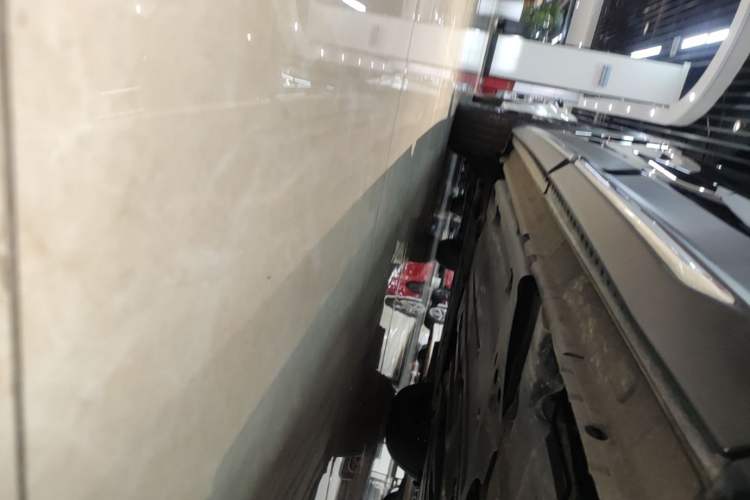 Used Citroen C5 X 2024 1.6T Traveler Extraordinary Left Side Sill