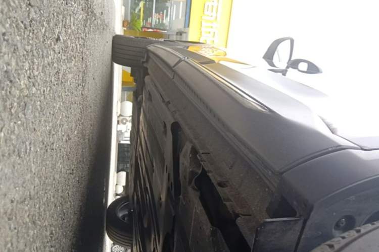 Used Citroen C5 X 2024 1.6T Traveler Extraordinary Left Side Sill