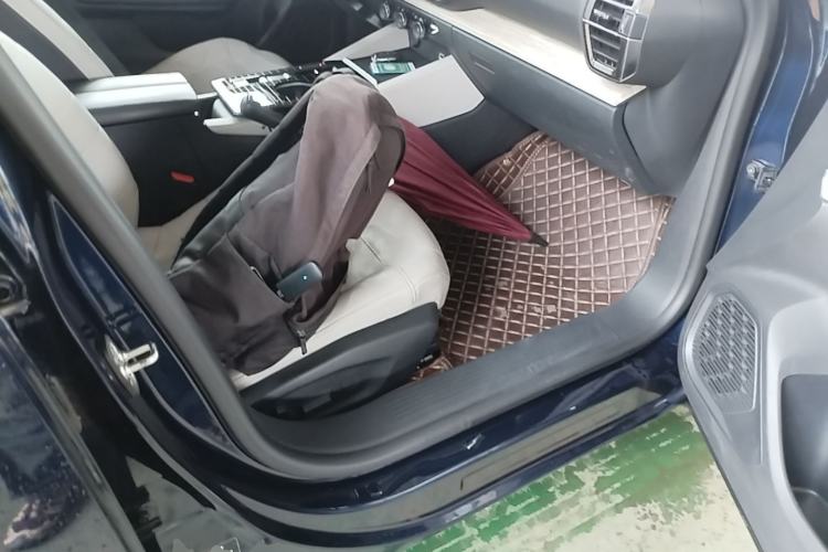 Used Citroen C5 X 2024 1.6T Traveler Extraordinary Right Front Seat