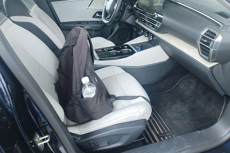 Used Citroen C5 X 2024 1.6T Traveler Extraordinary Right Front Seat
