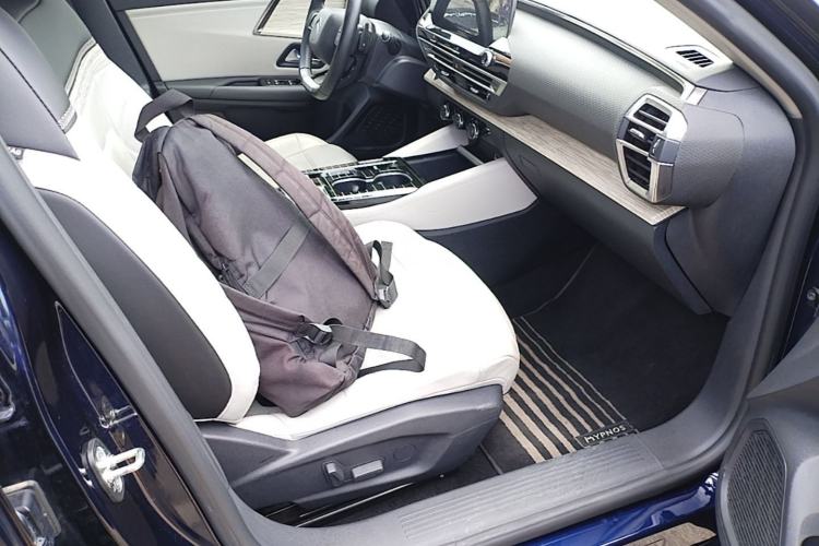 Used Citroen C5 X 2024 1.6T Traveler Extraordinary Right Front Seat