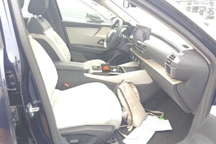 Used Citroen C5 X 2024 1.6T Traveler Extraordinary Right Front Seat