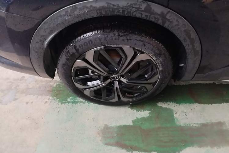 Used Citroen C5 X 2024 1.6T Traveler Extraordinary Right Rear Wheel Hub
