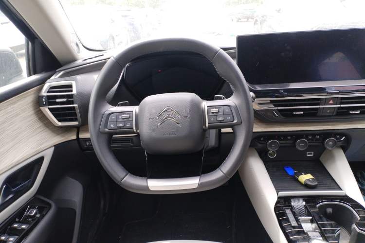 Used Citroen C5 X 2024 1.6T Traveler Extraordinary Steering Wheel