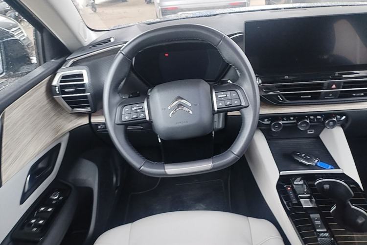 Used Citroen C5 X 2024 1.6T Traveler Extraordinary Steering Wheel