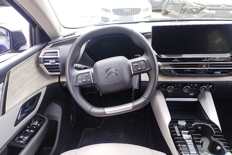 Used Citroen C5 X 2024 1.6T Traveler Extraordinary Steering Wheel