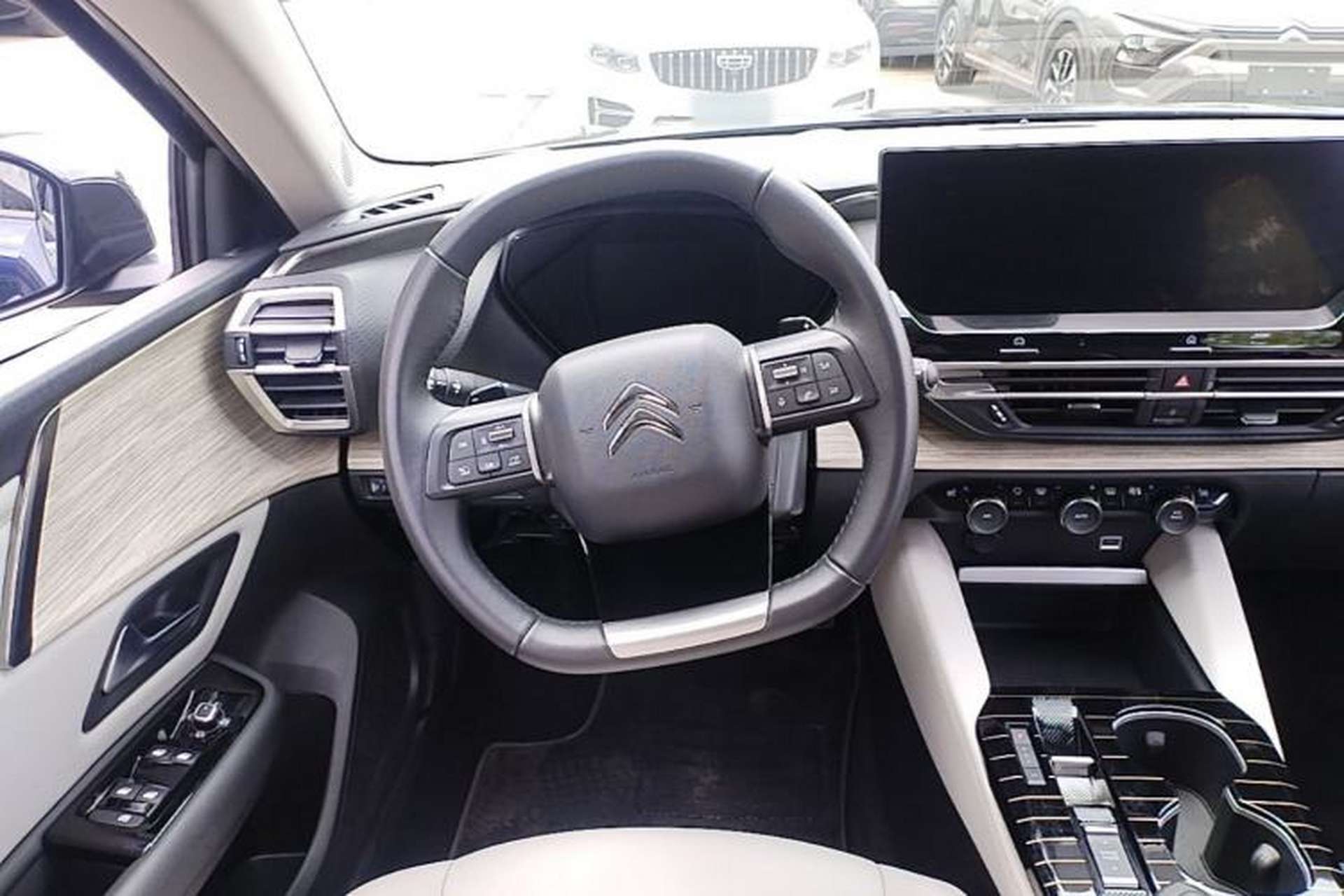 Used Citroen C5 X 2024 1.6T Traveler Extraordinary Steering Wheel