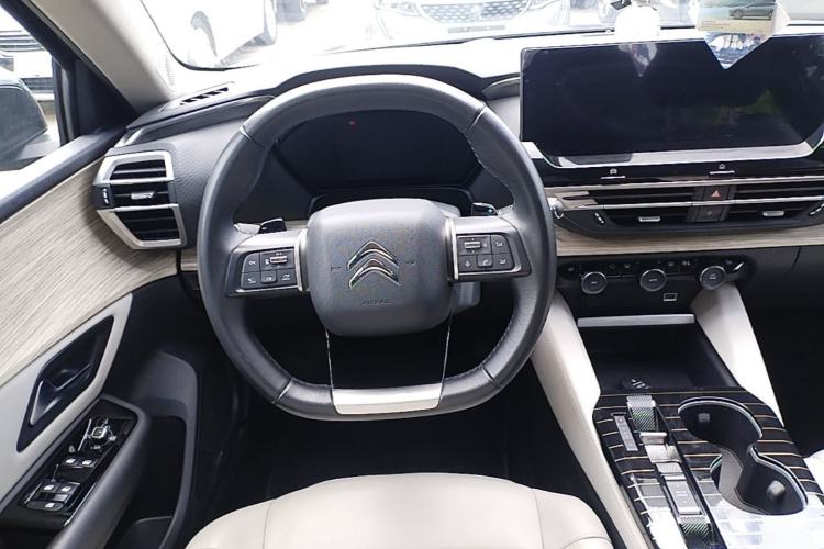 Used Citroen C5 X 2024 1.6T Traveler Extraordinary Steering Wheel