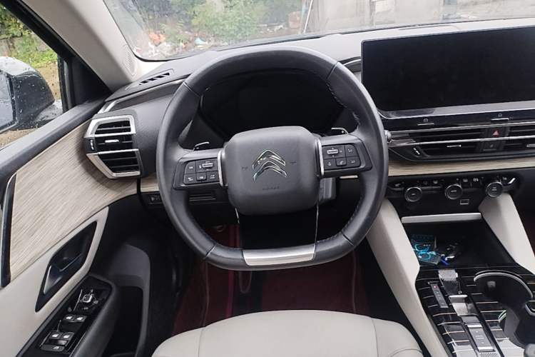 Used Citroen C5 X 2024 1.6T Traveler Extraordinary Steering Wheel