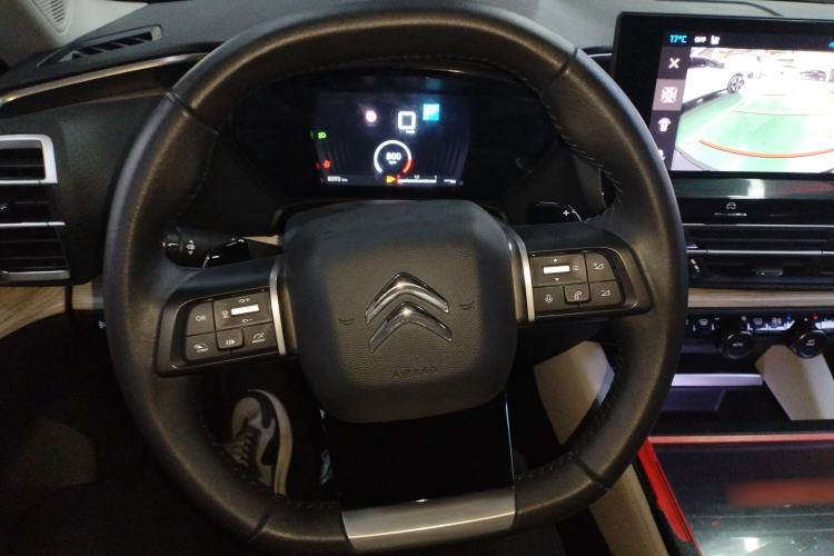 Used Citroen C5 X 2024 1.6T Traveler Extraordinary Steering Wheel