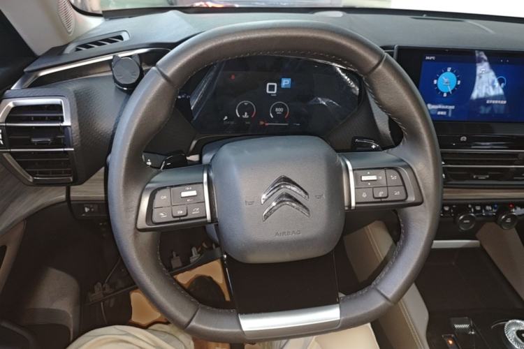 Used Citroen C5 X 2024 1.6T Enjoy the Extraordinary Steering Wheel