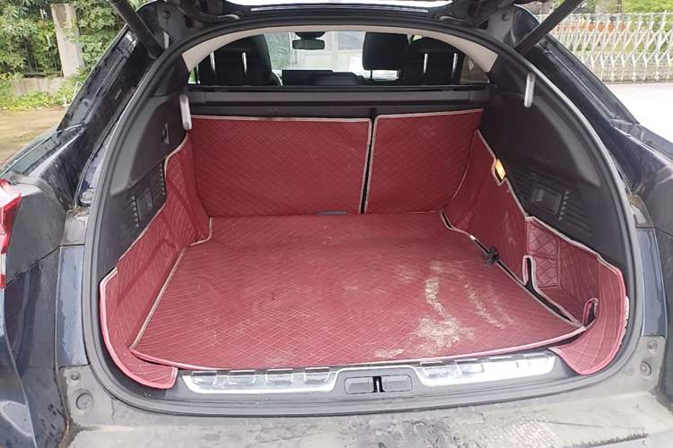 Used Citroen C5 X 2024 1.6T Traveler Extraordinary Trunk