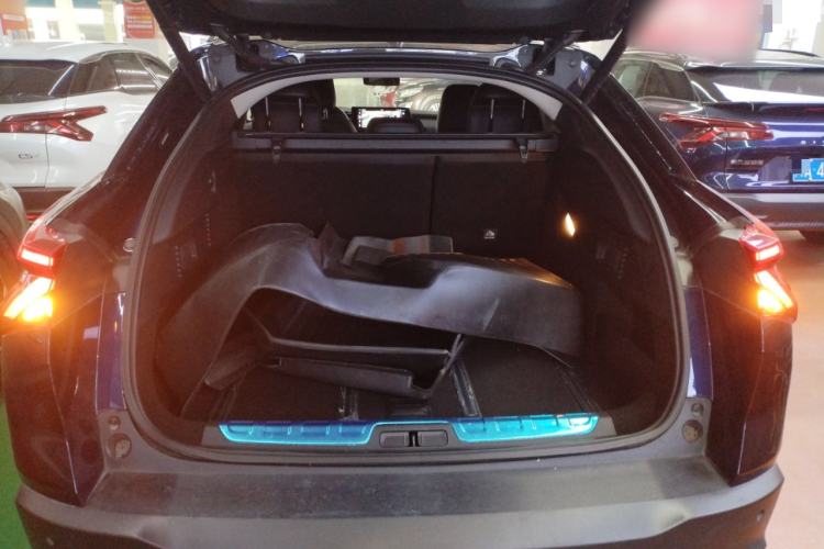Used Citroen C5 X 2024 1.6T Traveler Extraordinary Trunk