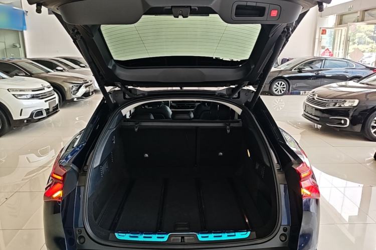 Used Citroen C5 X 2024 1.6T Traveler Extraordinary Trunk