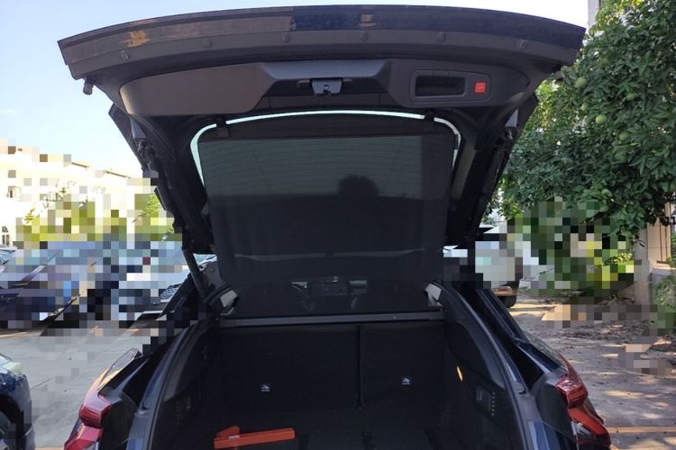 Used Citroen C5 X 2024 1.6T Traveler Extraordinary Trunk