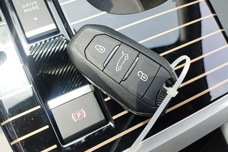 Used Citroen C5 X 2024 1.6T Traveler Extraordinary Vehicle Key