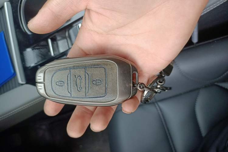 Used Citroen C5 X 2024 1.6T Extraordinary Power Vehicle Key