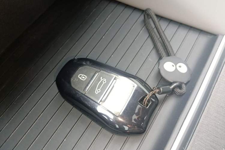 Used Citroen C5 X 2024 1.6T Extraordinary Power Vehicle Key