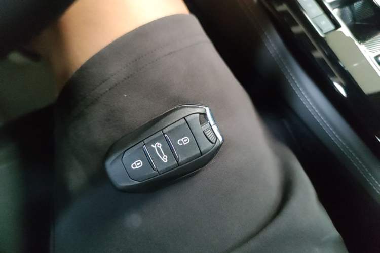 Used Citroen C5 X 2024 1.6T Extraordinary Power Vehicle Key