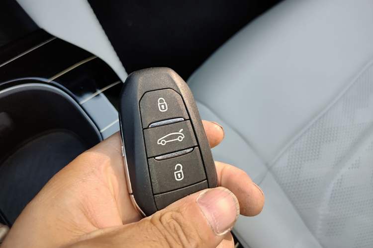 Used Citroen C5 X 2024 1.6T Traveler Extraordinary Vehicle Key