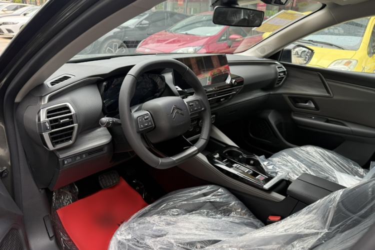 Used Citroen C5 X 2024 1.6T Extraordinary Power Interior 3