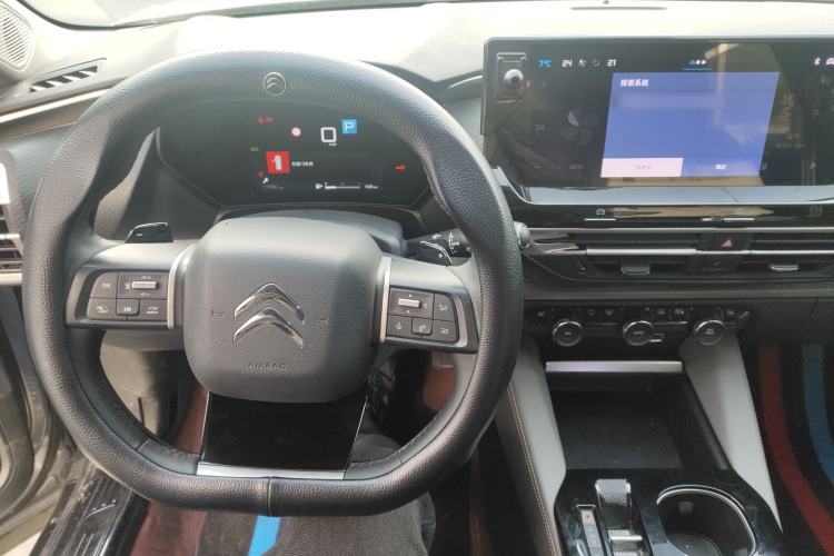 Used Citroen C5 X 2024 1.6T Extraordinary Power Center Console