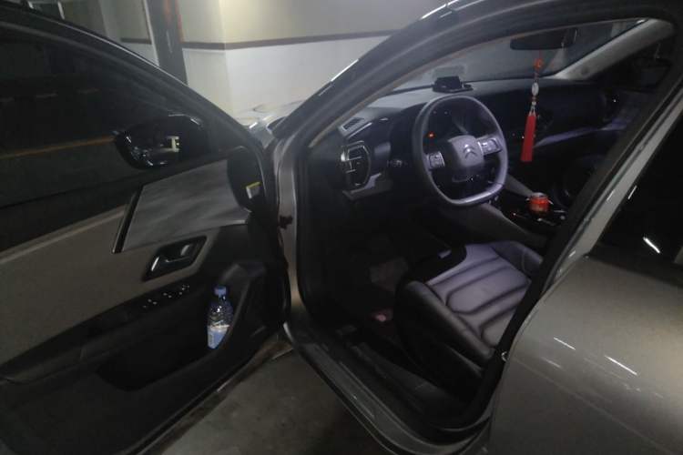 Used Citroen C5 X 2024 1.6T Enjoy the Extraordinary Driver Seat