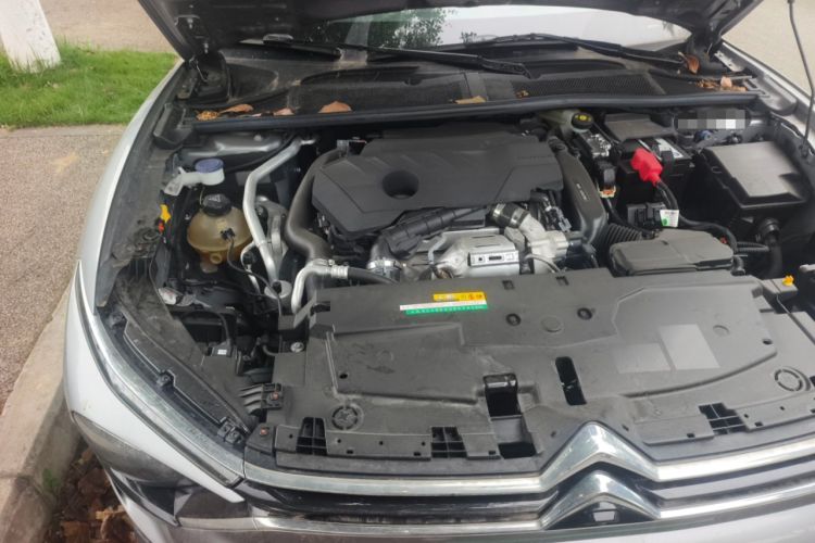 Used Citroen C5 X 2024 1.6T Extraordinary Power Engine Bay Right