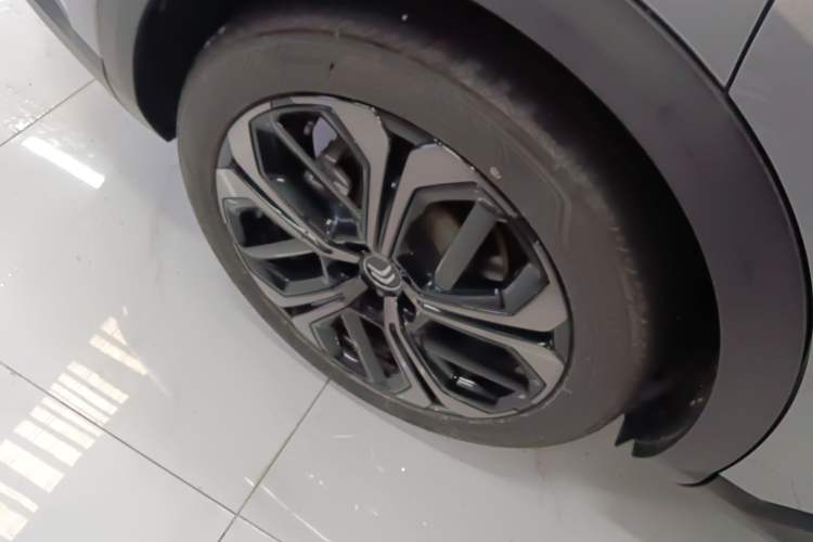 Used Citroen C5 X 2024 1.6T Traveler Extraordinary Exterior 5