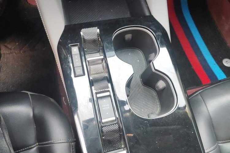 Used Citroen C5 X 2024 1.6T Extraordinary Power Gear Lever