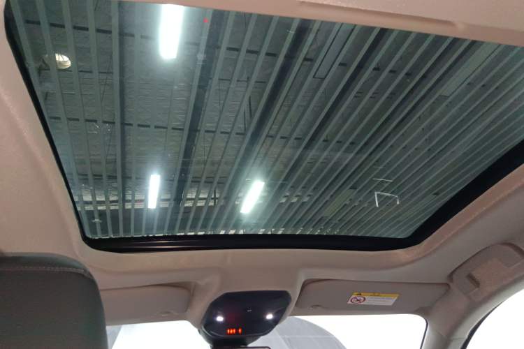 Used Citroen C5 X 2024 1.6T Traveler Extraordinary Headliner